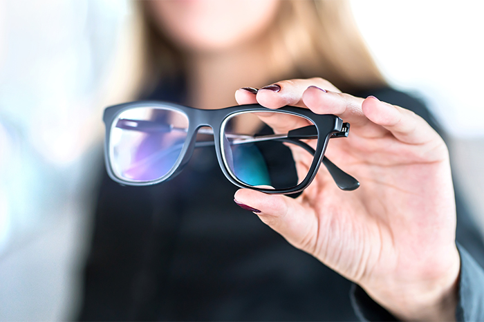 Quel type de lunettes vous fait paraître plus vieux ?​
