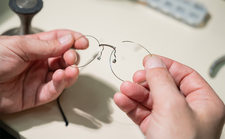 Que faire en cas de lunettes endommagées ou cassées ?​