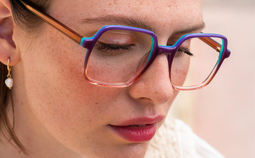 La psychologie des couleurs : comment la couleur des montures influence le choix des clients​