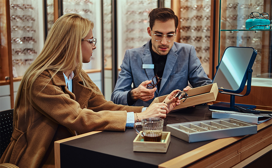 Les différents rôles et responsabilités dans une boutique d'optique​