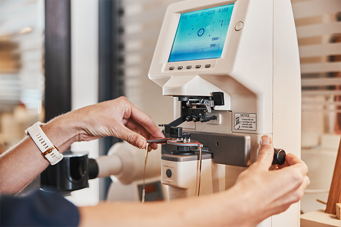 Les rôles complémentaires dans une boutique d'optique​