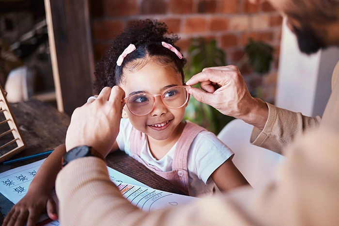 Comment choisir une monture adaptée à un enfant ? ​